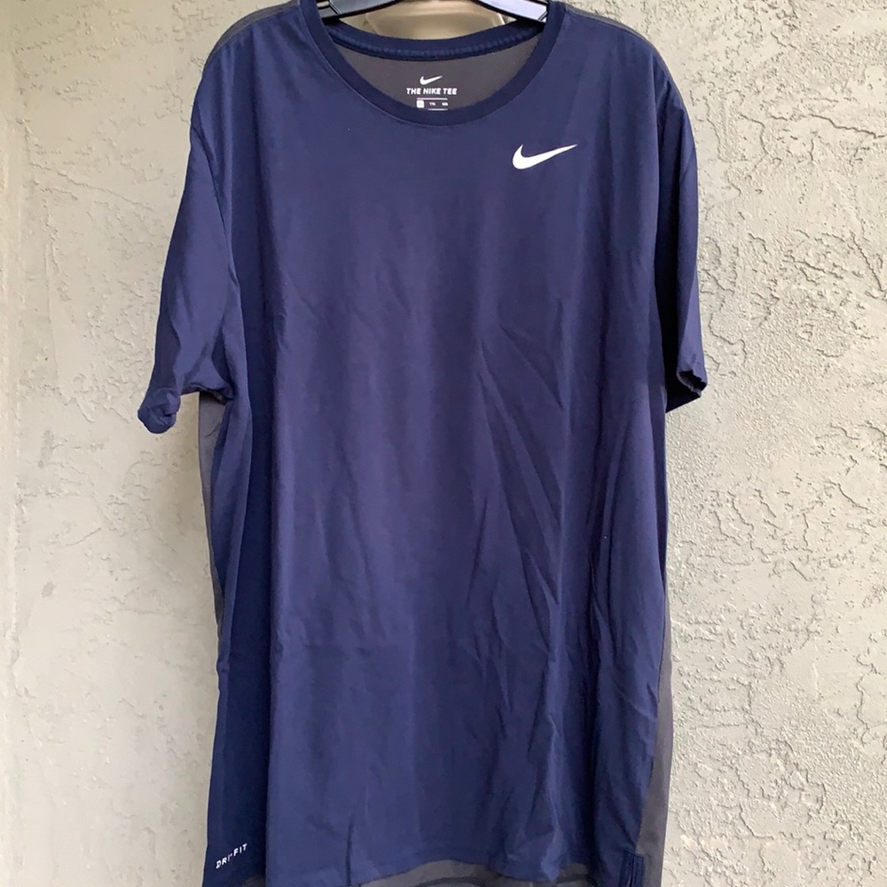 🦋🦋 3/$25 The Nike Tee Athletic Cut Dri-fit
